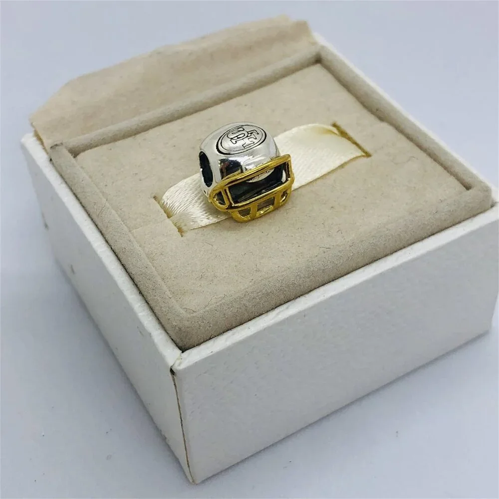✨✨Pandora San Francisco 49'rs Football Helmet Charm - Picture 3 of 5